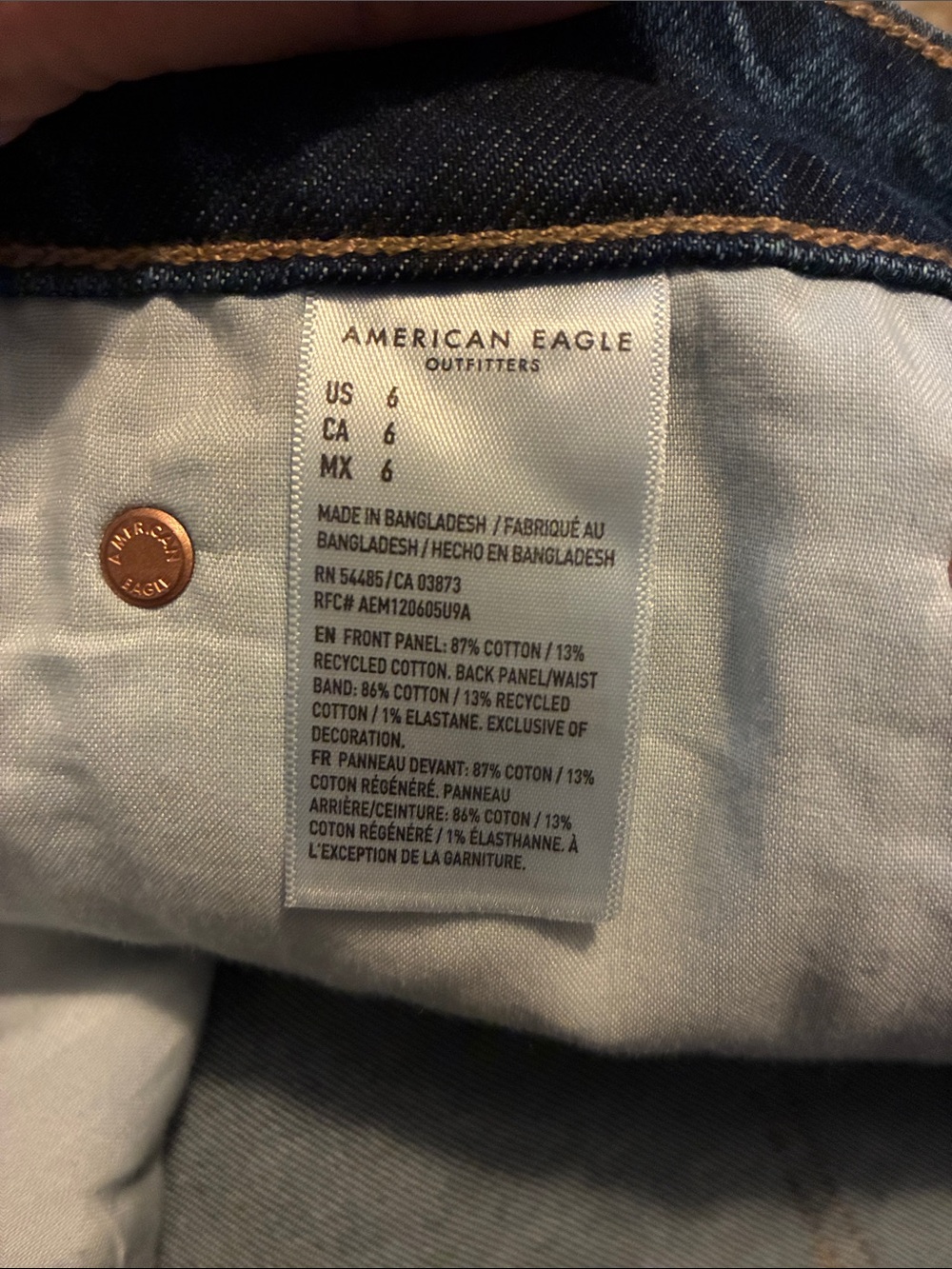 American Eagle relaxed shorts -size 6 - Picture 3 of 5